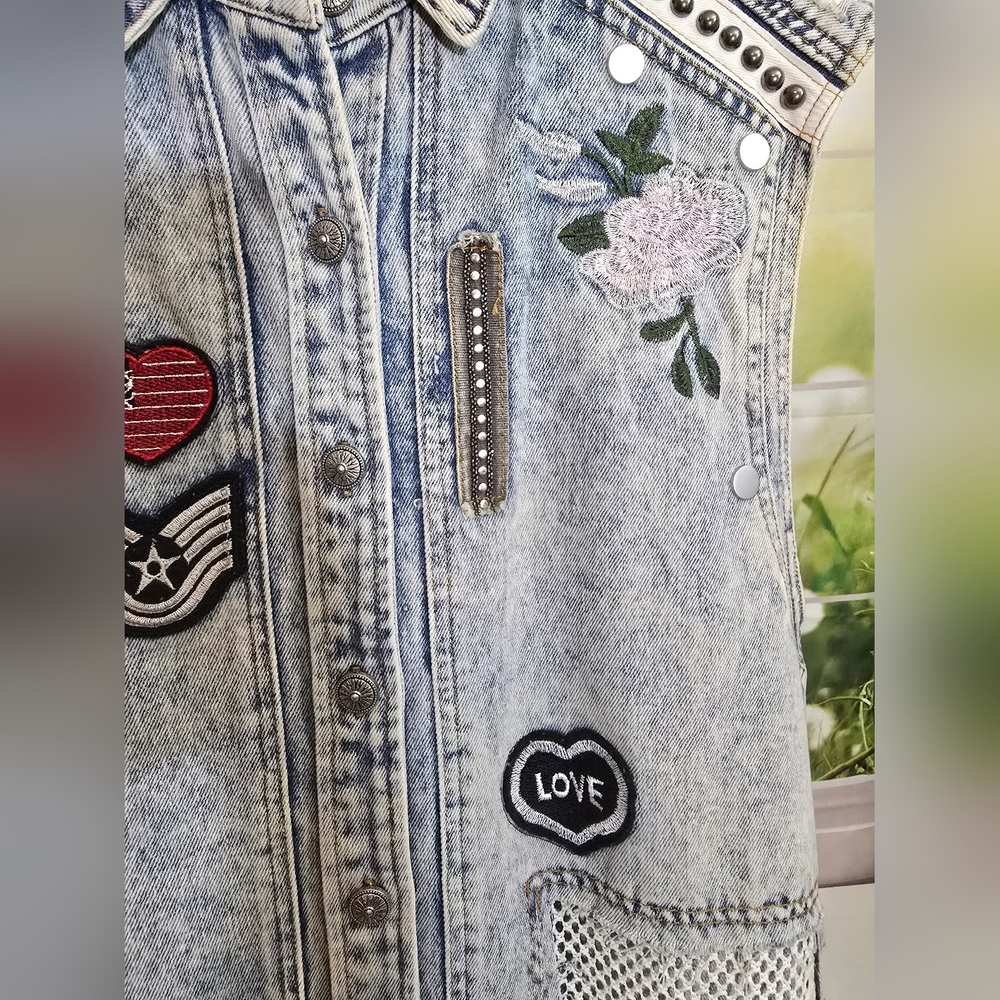 POL Denim Patchwork Embroidered Studded Fishnet Button-Up Vest – Size Small, NWT - Picture 9 of 10